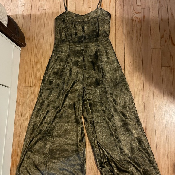 Anthropologie Pants - Elegant gold & black Jumpsuit